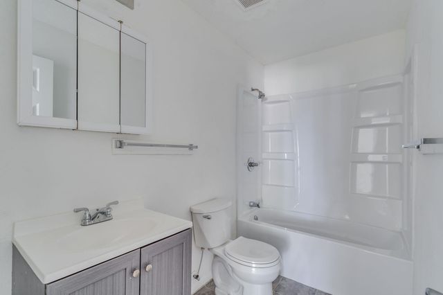 1621 E Del Mar St, Wichita, KS 67216