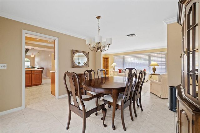 3104 BLUFFS DRIVE, Largo, FL 33770