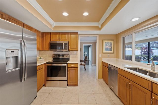 3104 BLUFFS DRIVE, Largo, FL 33770