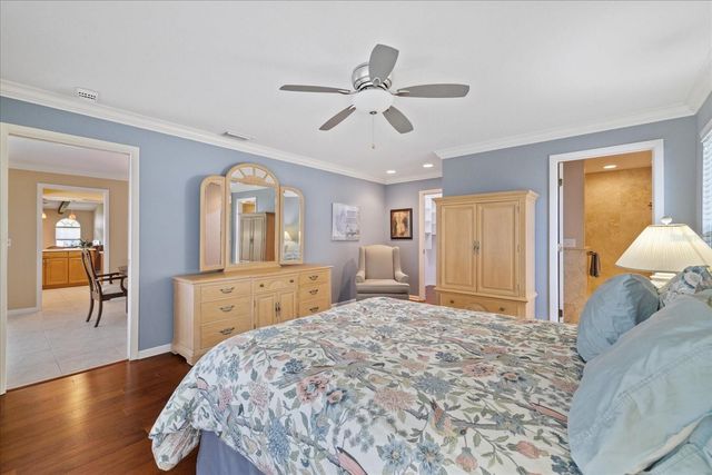 3104 BLUFFS DRIVE, Largo, FL 33770