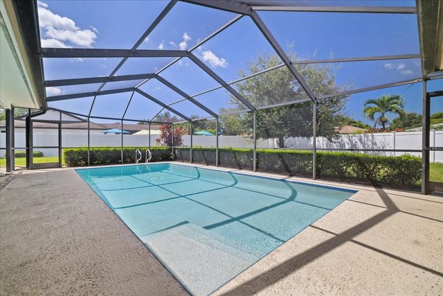 3104 BLUFFS DRIVE, Largo, FL 33770