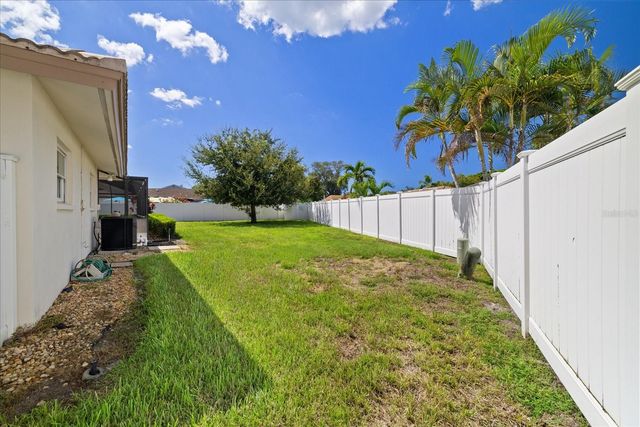 3104 BLUFFS DRIVE, Largo, FL 33770