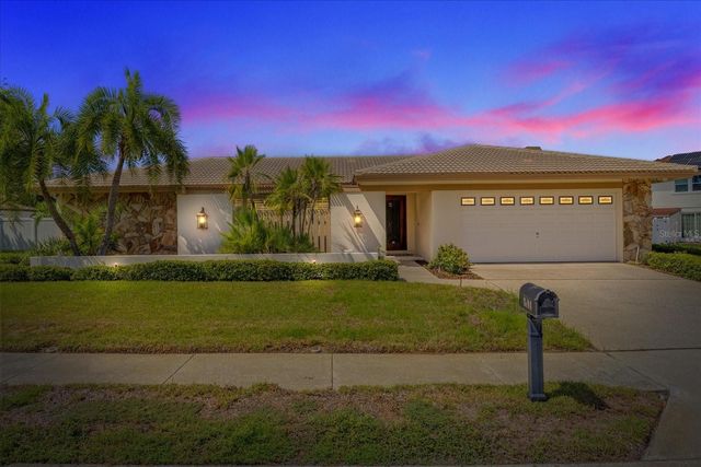 3104 BLUFFS DRIVE, Largo, FL 33770