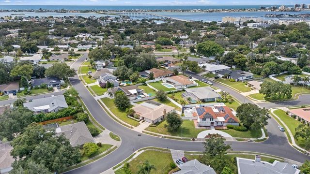 3104 BLUFFS DRIVE, Largo, FL 33770