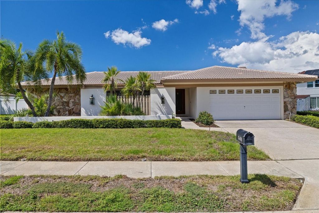 3104 BLUFFS DRIVE, Largo, FL 33770
