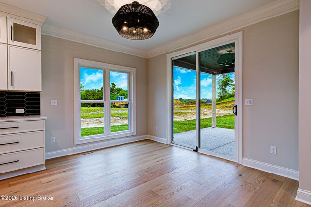 17303 White Oak Ct, Louisville, KY 40023