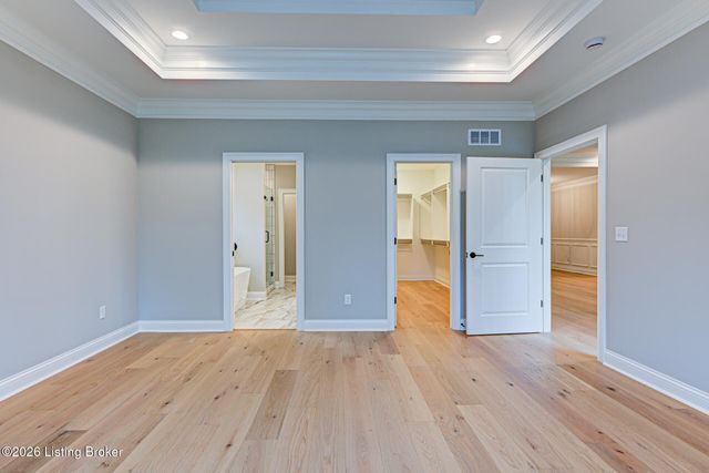 17303 White Oak Ct, Louisville, KY 40023