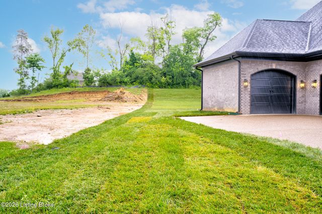 17303 White Oak Ct, Louisville, KY 40023