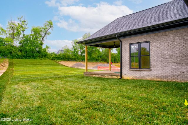 17303 White Oak Ct, Louisville, KY 40023