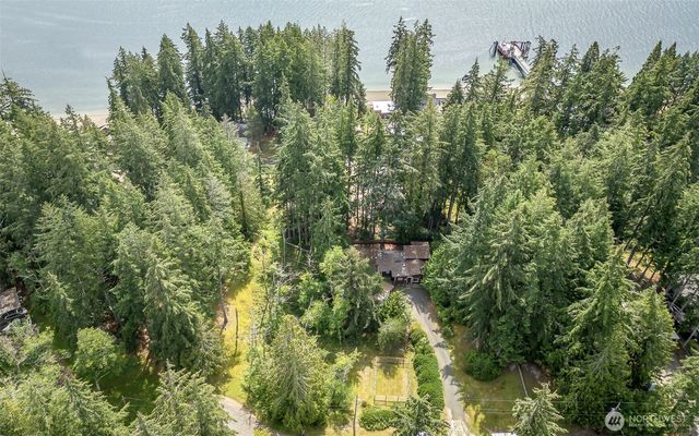 1207 E Madrona Boulevard NW, Lakebay, WA 98349