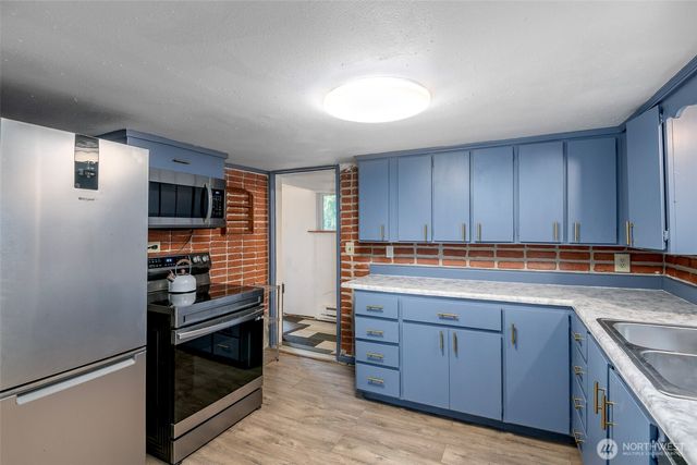1207 E Madrona Boulevard NW, Lakebay, WA 98349