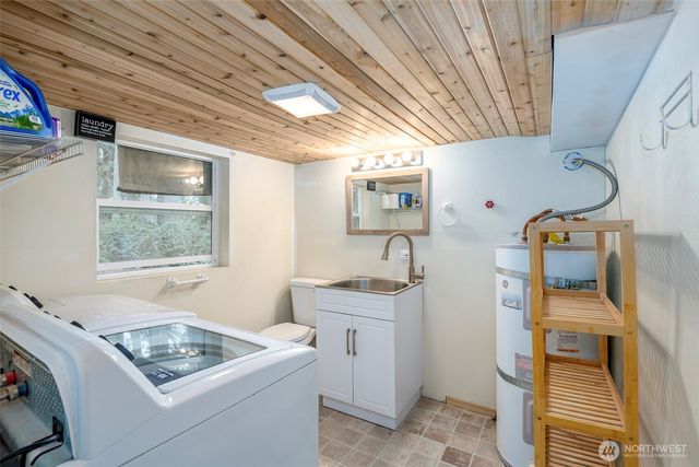 1207 E Madrona Boulevard NW, Lakebay, WA 98349