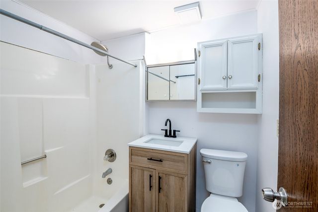 1207 E Madrona Boulevard NW, Lakebay, WA 98349