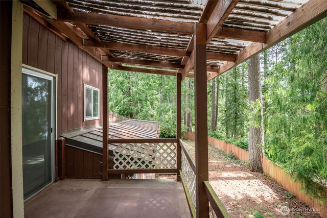 1207 E Madrona Boulevard NW, Lakebay, WA 98349