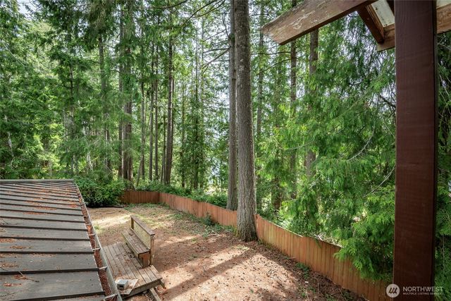 1207 E Madrona Boulevard NW, Lakebay, WA 98349