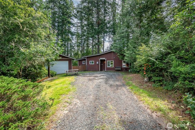1207 E Madrona Boulevard NW, Lakebay, WA 98349
