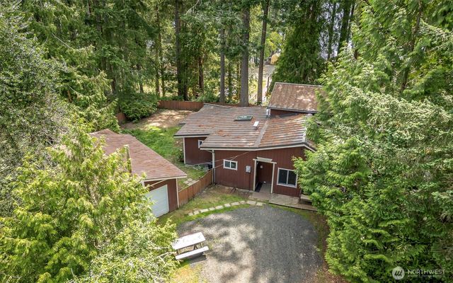 1207 E Madrona Boulevard NW, Lakebay, WA 98349