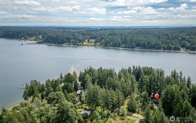 1207 E Madrona Boulevard NW, Lakebay, WA 98349