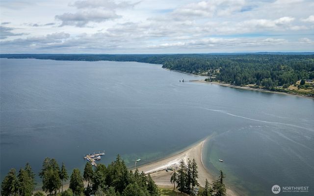 1207 E Madrona Boulevard NW, Lakebay, WA 98349