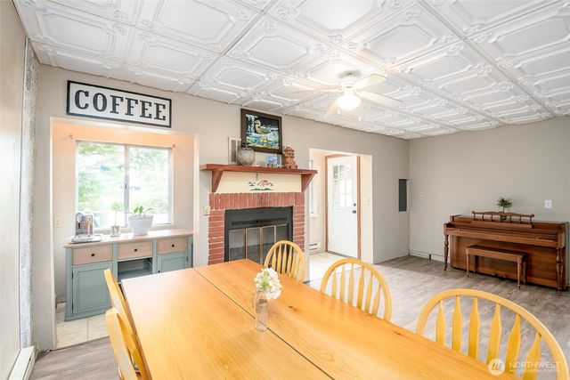 1207 E Madrona Boulevard NW, Lakebay, WA 98349