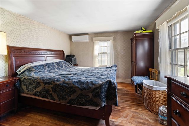 11 Terrace Drive, Bristol, RI 02809