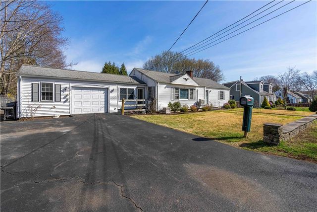 11 Terrace Drive, Bristol, RI 02809