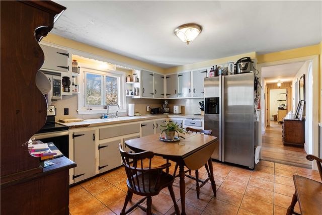 11 Terrace Drive, Bristol, RI 02809