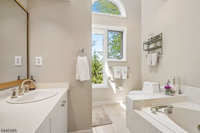 167 Marion Dr, West Orange Twp., NJ 07052