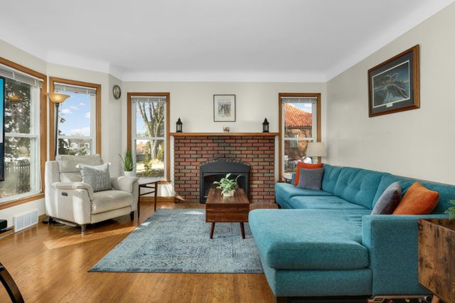 1364 Arcade Street, Saint Paul, MN 55106