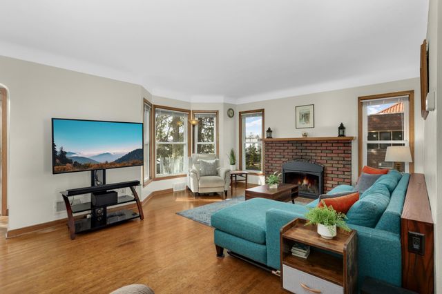 1364 Arcade Street, Saint Paul, MN 55106