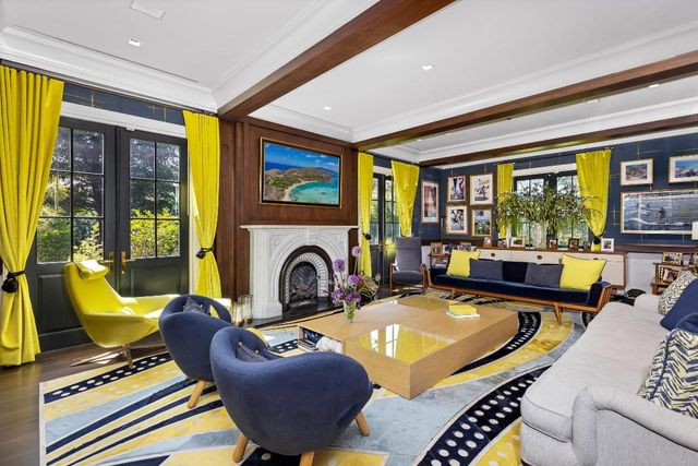 1053 N Lake Way, Palm Beach, FL 33480