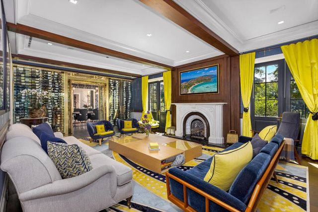 1053 N Lake Way, Palm Beach, FL 33480