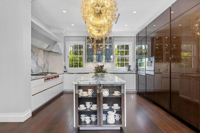 1053 N Lake Way, Palm Beach, FL 33480