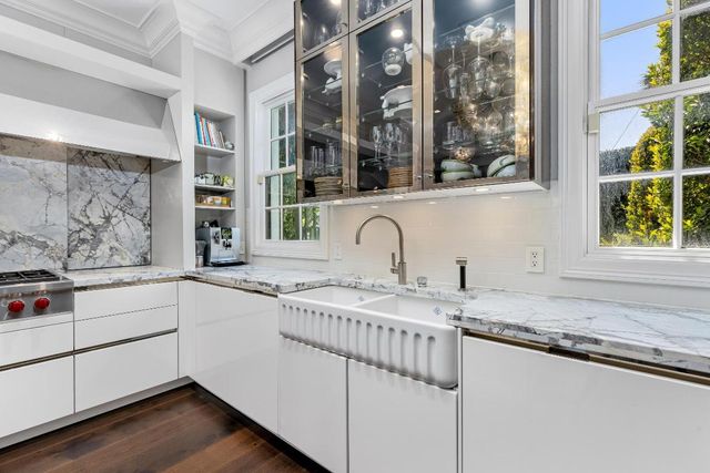 1053 N Lake Way, Palm Beach, FL 33480