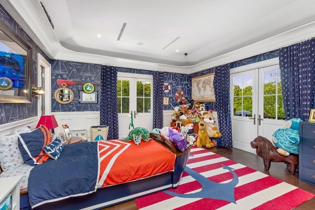 1053 N Lake Way, Palm Beach, FL 33480