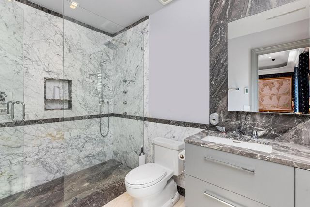 1053 N Lake Way, Palm Beach, FL 33480