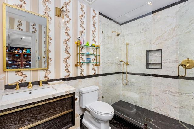 1053 N Lake Way, Palm Beach, FL 33480