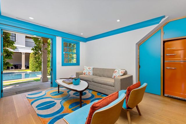 1053 N Lake Way, Palm Beach, FL 33480