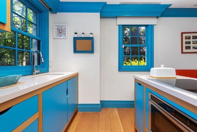 1053 N Lake Way, Palm Beach, FL 33480