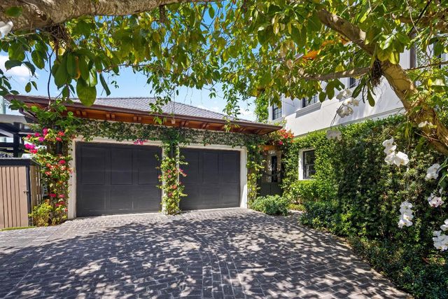 1053 N Lake Way, Palm Beach, FL 33480