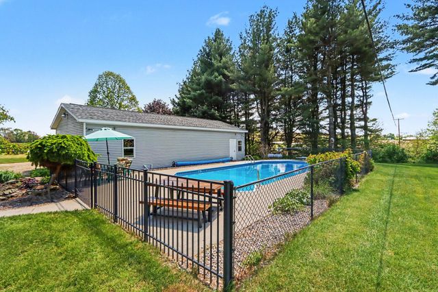 6985 N 12th Street, Kalamazoo, MI 49009