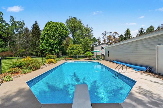 6985 N 12th Street, Kalamazoo, MI 49009