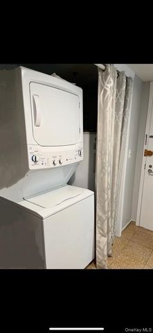 88 Cutter Mill Road 518, Great Neck, NY 11021