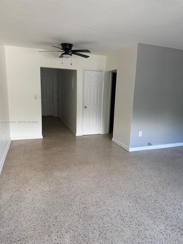 1940 NE 167th St 3, North Miami Beach, FL 33162