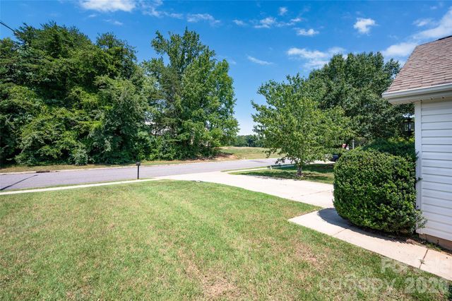 420 Fawnbrook Lane, Gastonia, NC 28052