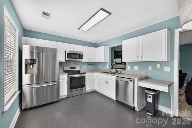 420 Fawnbrook Lane, Gastonia, NC 28052