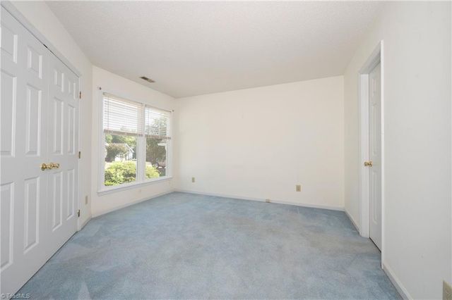 2716 Sawgrass Court, Winston-salem, NC 27103