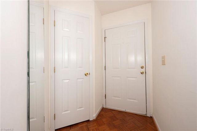 2716 Sawgrass Court, Winston-salem, NC 27103