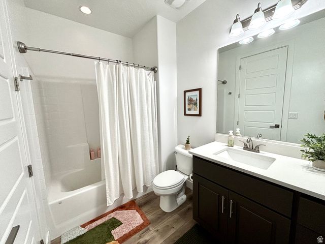 233 W GREEN JADE DR, Washington, UT 84780