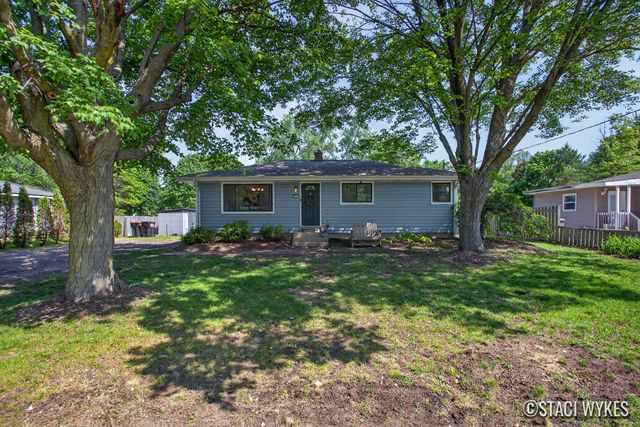 749 Lillian Street, Park Twp, MI 49424